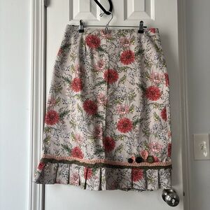 Elegant Floral Pencil Skirt in Red and Grey